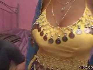 Cute Indian streetwalker gives herself to a stud
